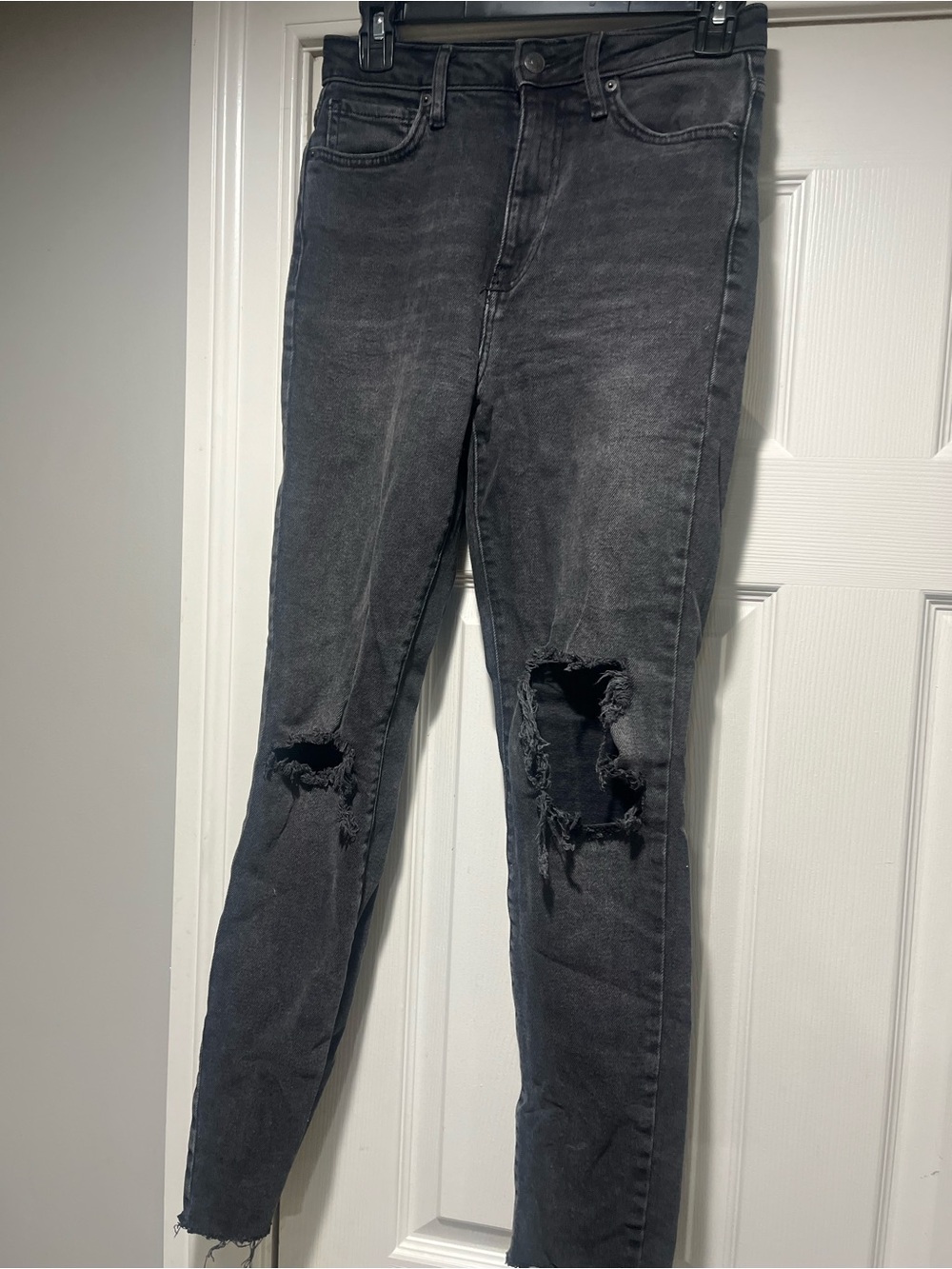 Forever 21 Black Distressed High-Rise Skinny Jeans